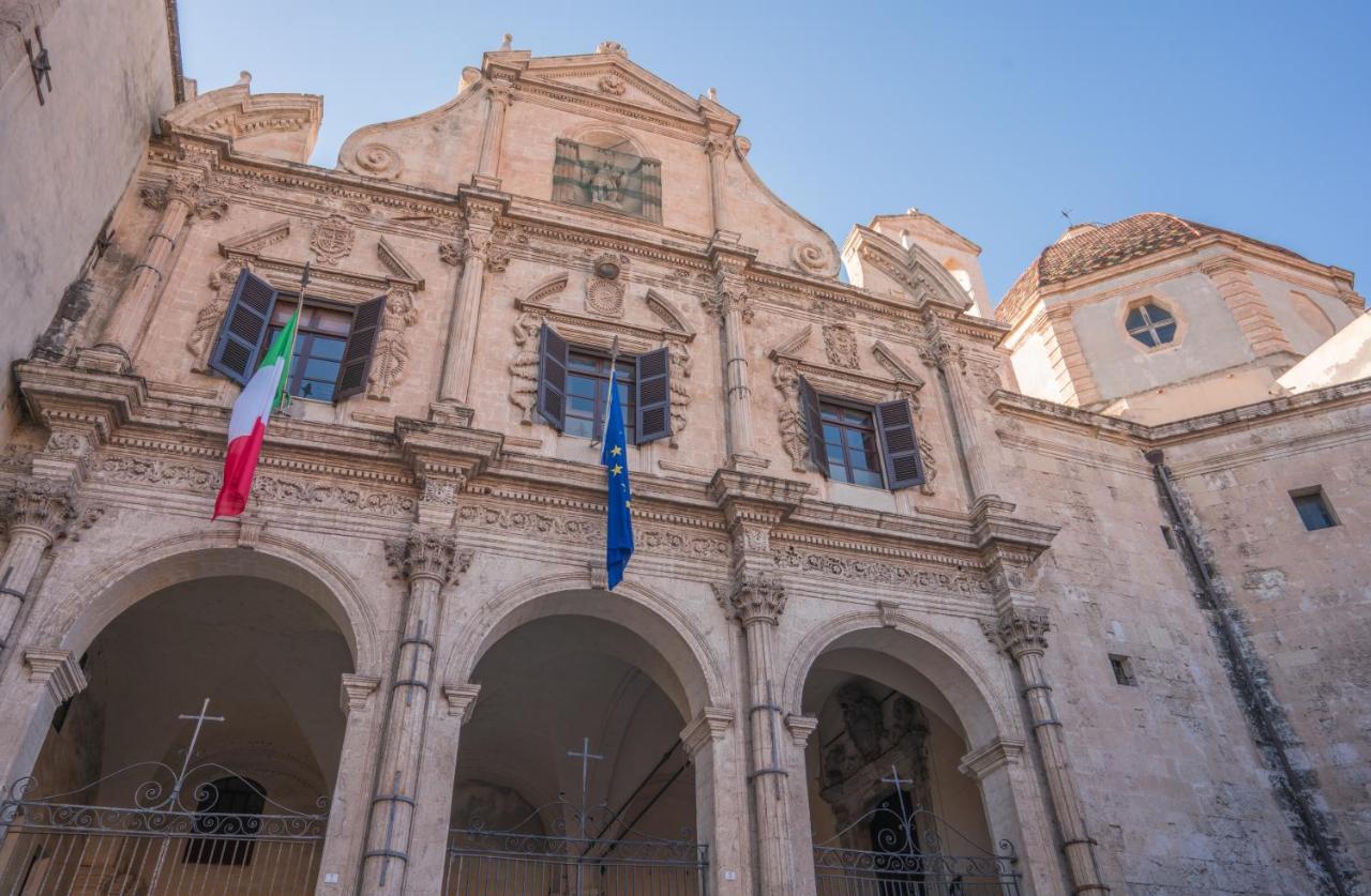 Ferienwohnung Kuzu Apts - City Center - Wifi Ac Tv Cagliari Exterior foto